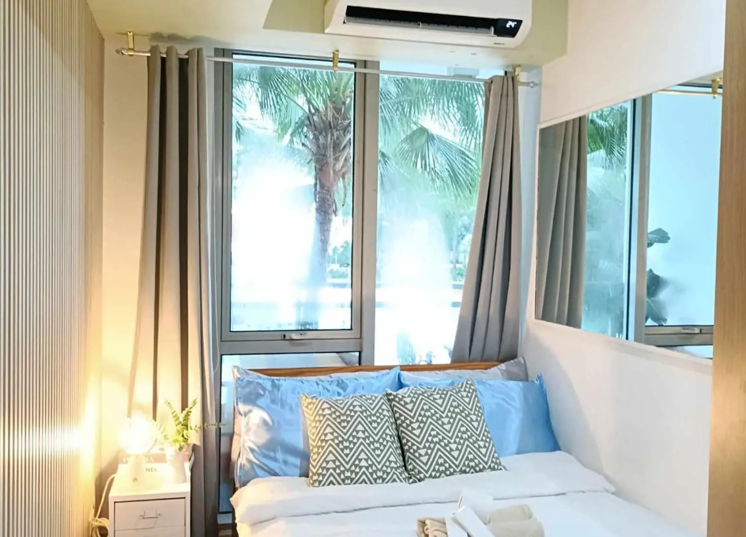 *** Hotel Azure Urban Resort Residences Paranaque City Philippines